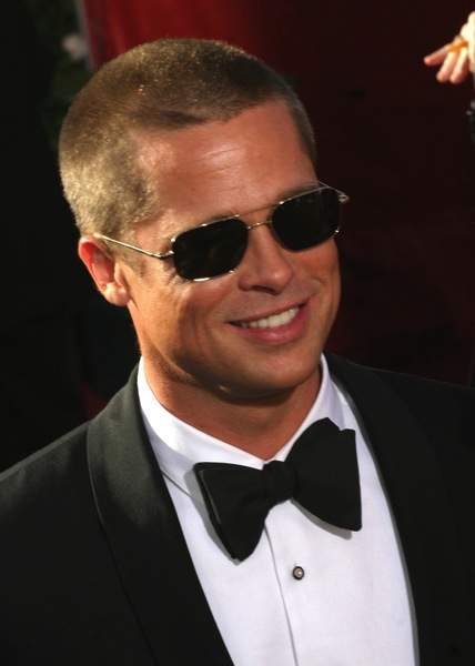 Kurzhaarfrisuren 2018 Männer wie Brad Pitt tragen diese